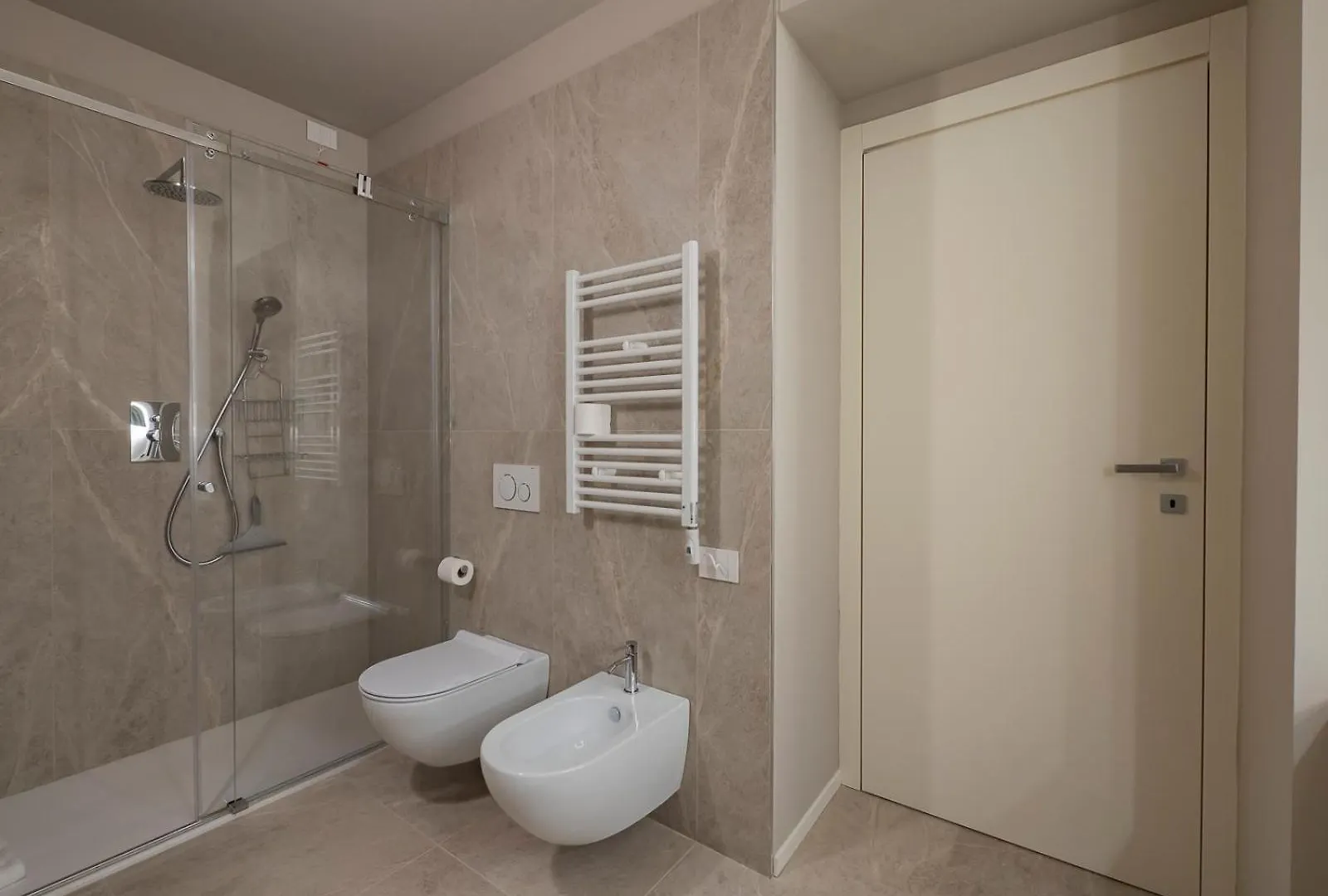 Xenia Apartments - Modern Suite In Sant'Ambrogio Milán Itálie
